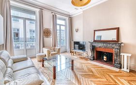Hyper centre, Premium, spacieux appartement haussmannien